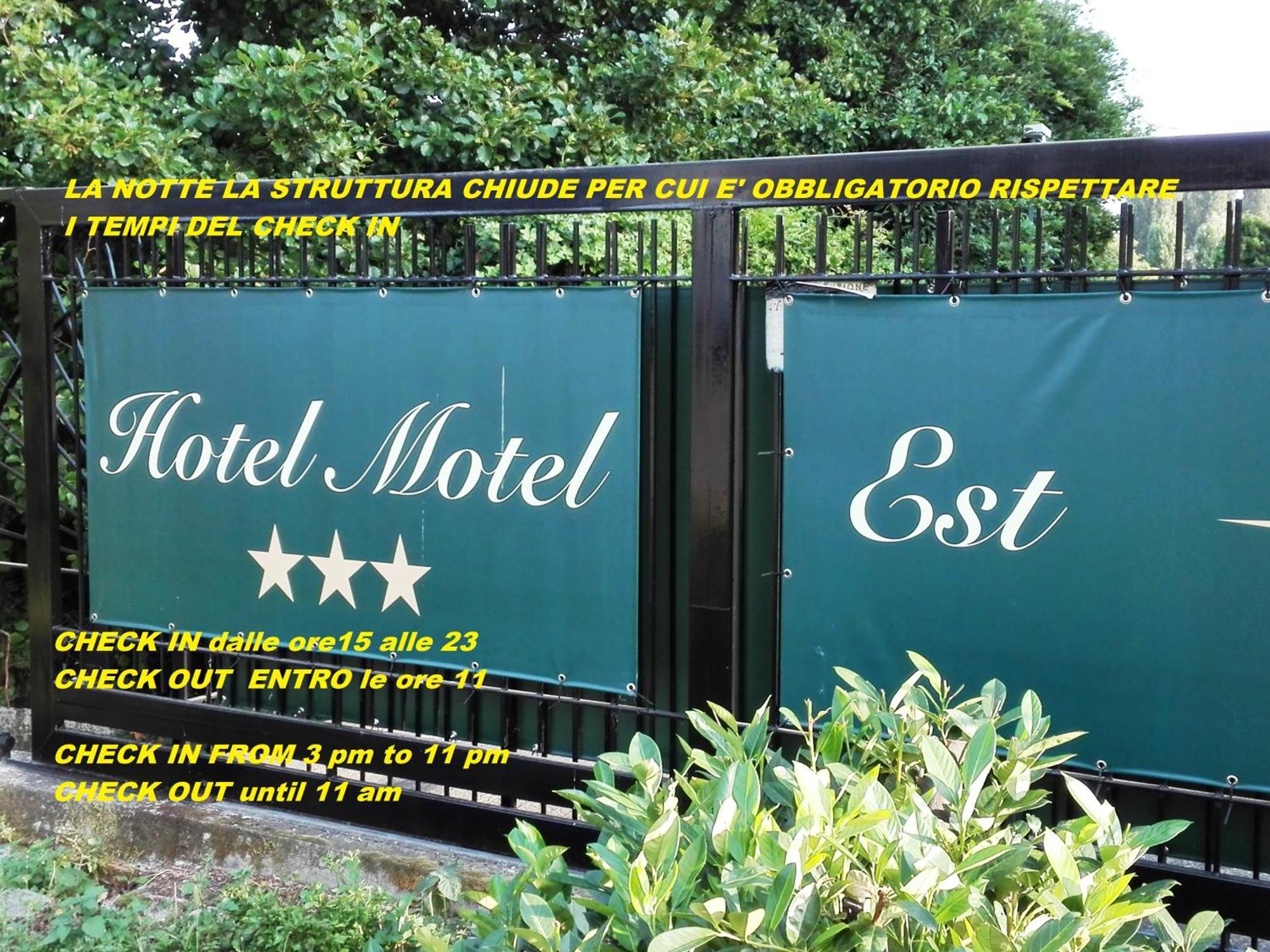 Hotel Motel Est ペスキエーラ・ボッロメーオ エクステリア 写真